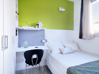 Room
 di Melon District Marina Residencia