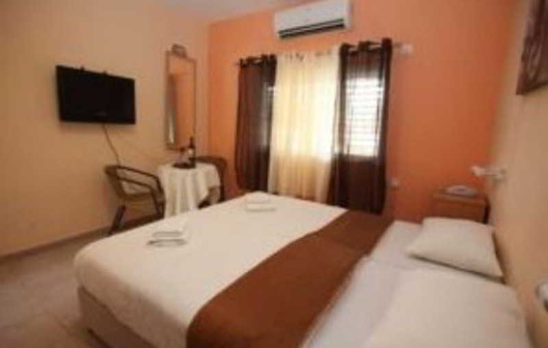 Room
 di Kibbutz Almog