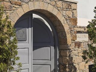 Petra Hotel & Suites