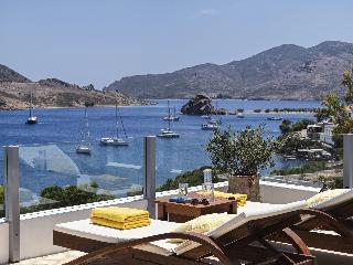 Petra Hotel & Suites