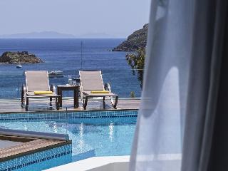 Petra Hotel & Suites