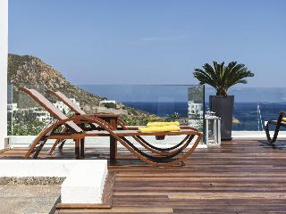 Petra Hotel & Suites