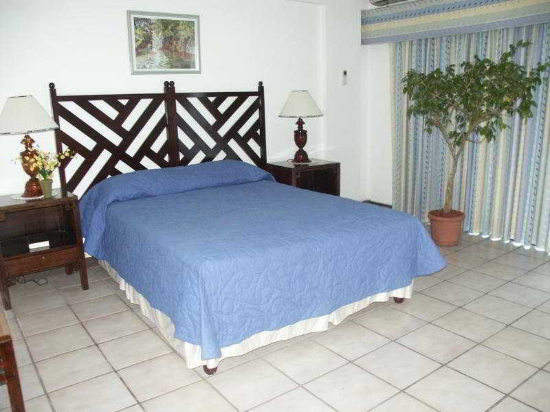 Room thumbnail 1