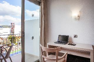 Flight + Stay at Puchet image 150