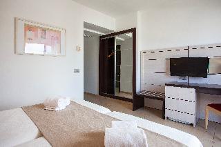 Flight + Stay at Puchet image 180