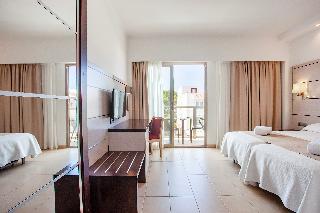 Flight + Stay at Puchet image 42