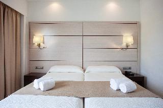 Flight + Stay at Puchet image 64