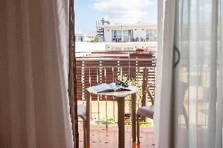 Flight + Stay at Puchet image 146