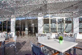 Flight + Stay at Puchet image 224