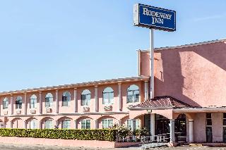 Rodeway Inn Near Melrose Ave