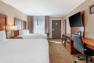 Stay at Comfort Inn Near Santa Monica Pier