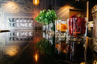 BLVD Hotel & Suites
