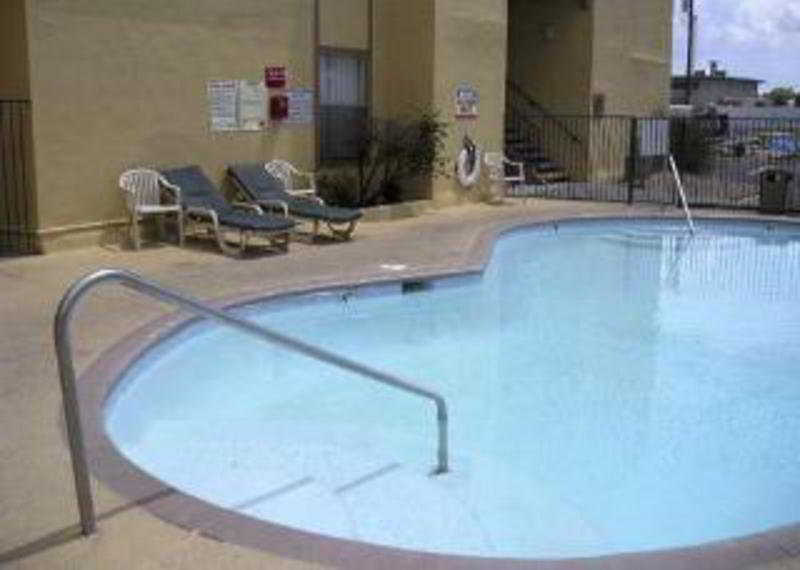 Pool
 di Clarion Hotel Northern Albuquerque 