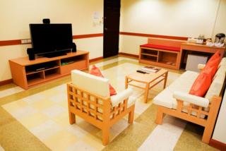 Room thumbnail 2