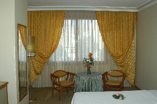 Room
 di Grand Isias