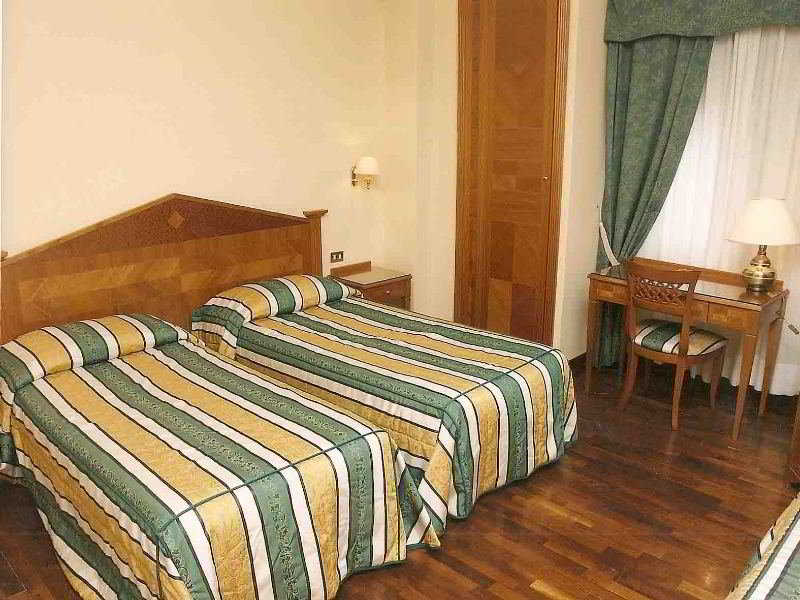 Room
 di City Caserta