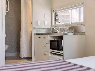 Studio 2 Single Beds