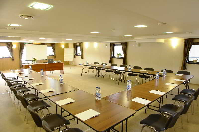 Conferences
 di Bakkara Accord Hotel