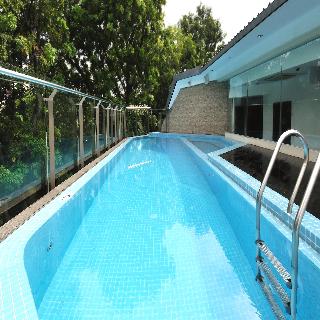 Pool
 di Santa Grand Hotel Bugis