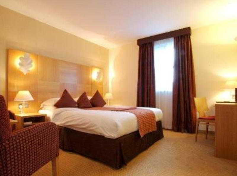 Room
 di Pinewood Hotel