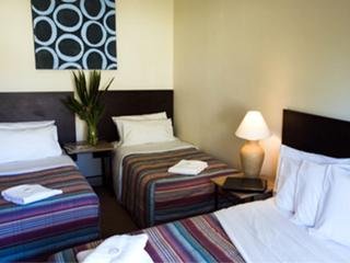 Room thumbnail 3