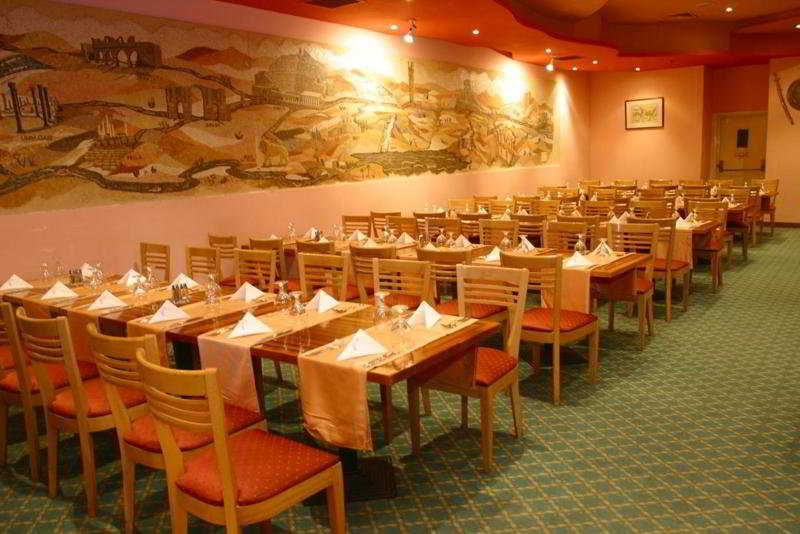 Restaurant
 di Kings Way Inn Petra
