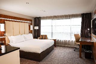 King Corner Room