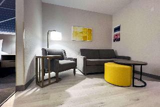 1 King Bed, Suite, Nonsmoking