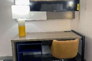 1 King Bed, Suite, Nonsmoking