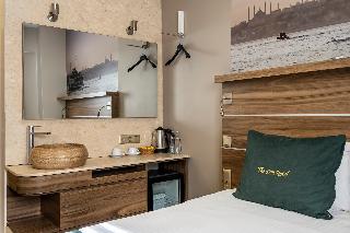The Pera Hotel