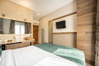 The Pera Hotel