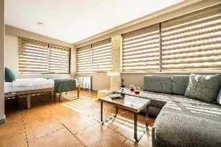 The Pera Hotel