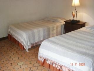 Room thumbnail 3