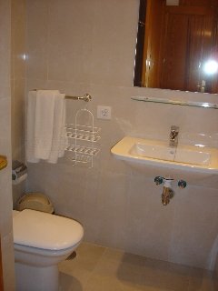 Room
 di Camel Spring