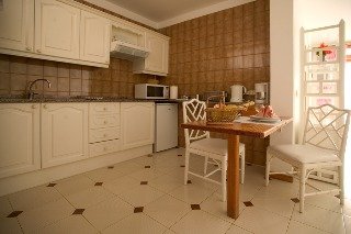 Room
 di Camel Spring