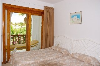 Room
 di Camel Spring