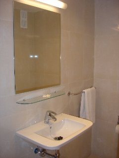 Room
 di Camel Spring