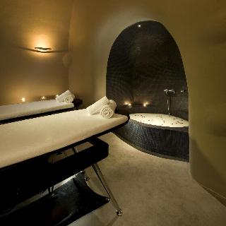 Avaton Resort & Spa