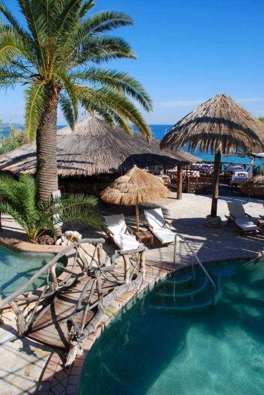 Pool
 di Gloria Maris