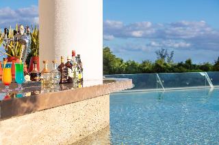 Krystal Urban Cancún & Beach Club photo 3
