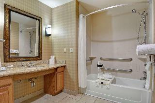 1Kng/2Qn Mobility Access Tub 2Bdrm Suite Nsmk
