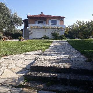 Pythos Studios & Appartments