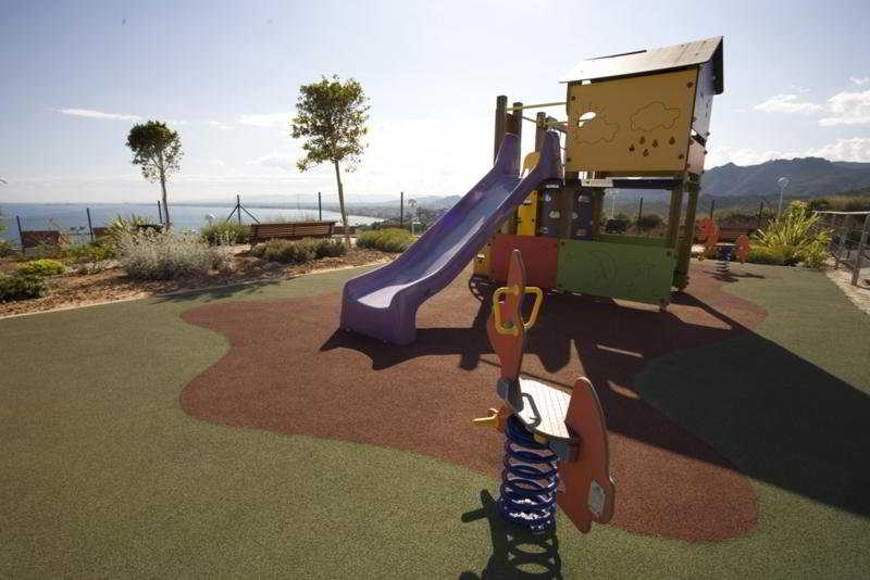 Sports and Entertainment
 di Portocala Fase II