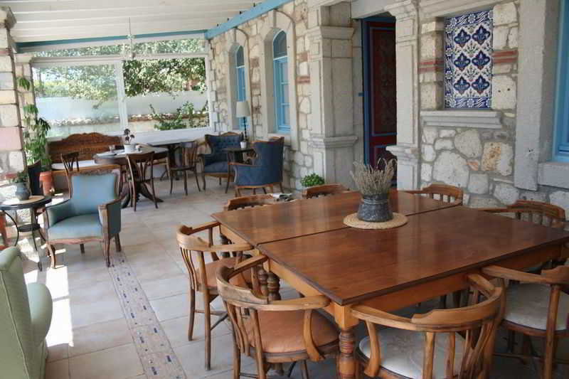 Alacati Zeytin Konak