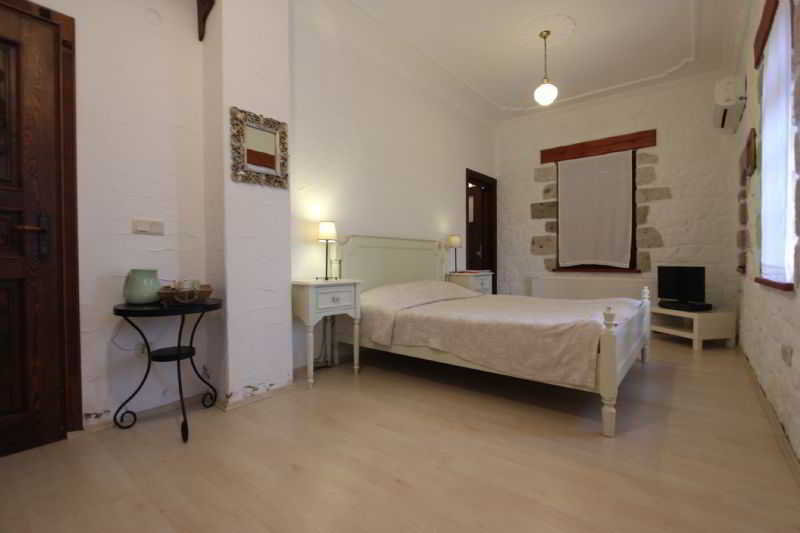 Alacati Zeytin Konak