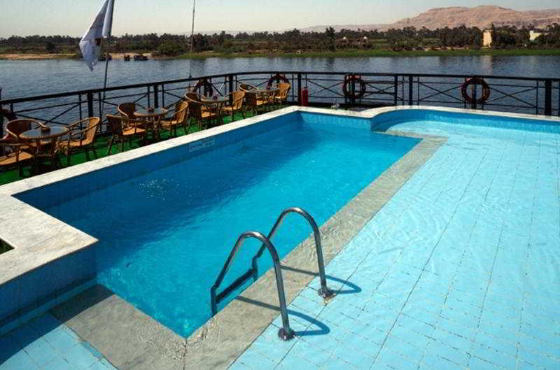 Pool
 di Travcotels Cruise Aswan