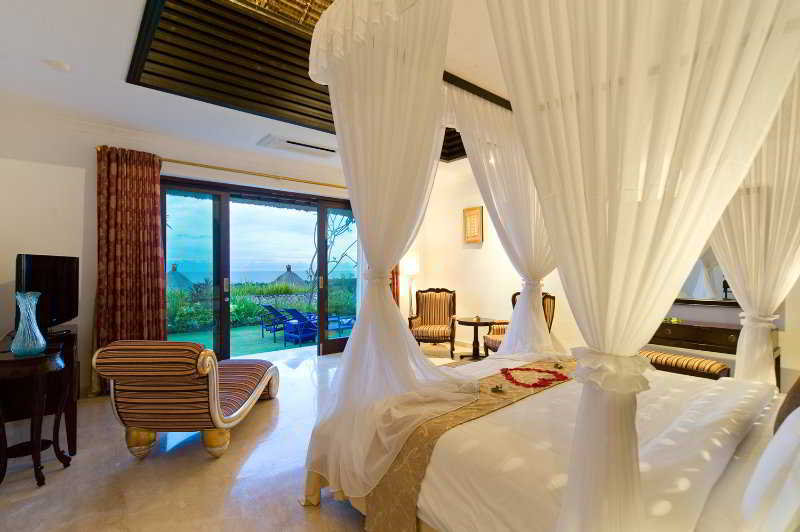 Room thumbnail 2