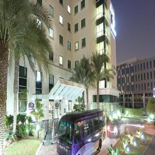 Premier Inn Dubai Investments Park - Generell