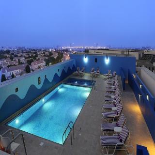 Premier Inn Dubai Investments Park - Pool