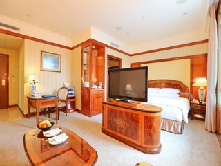Room:DBL.SU-1